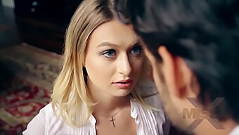 A Missax.Com Egy Forró Találkozást Mutat Be Natalia Starr És Jay Smooth Között Ebben A Explicit Videóban, Tele Intenzív Akcióval És Izgalmas Krémes Fináléval.