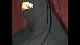 Haleema Al-Beydouns Heiße Webcam-Performance Auf Xxxcams.5v.Pl