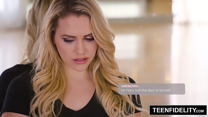 Pertemuan Menggoda Mia Malkova Dengan Seorang Banker Yang Memeras Ugut (18+)