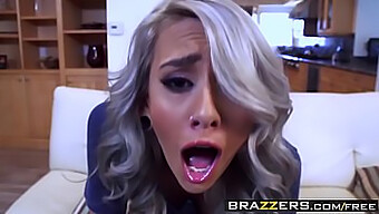 Teen Učiteľka Janice Griffith Dáva Handjob A Footjob V Domácom Videu