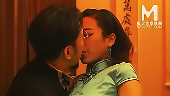 Horny Cowgirl And Blowjob In Chinese Style Massage Parlor