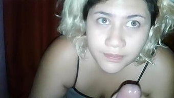 Esposa Mexicana Disfruta Dando Sexo Oral A Su Marido Cornudo